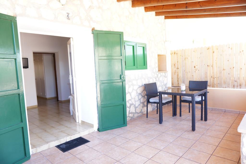 Apartments Campanitx - Astbury Formentera Es Calo  Pokoj fotografie