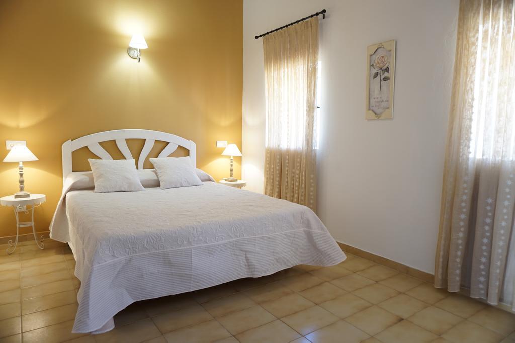 Apartments Campanitx - Astbury Formentera Es Calo  Pokoj fotografie